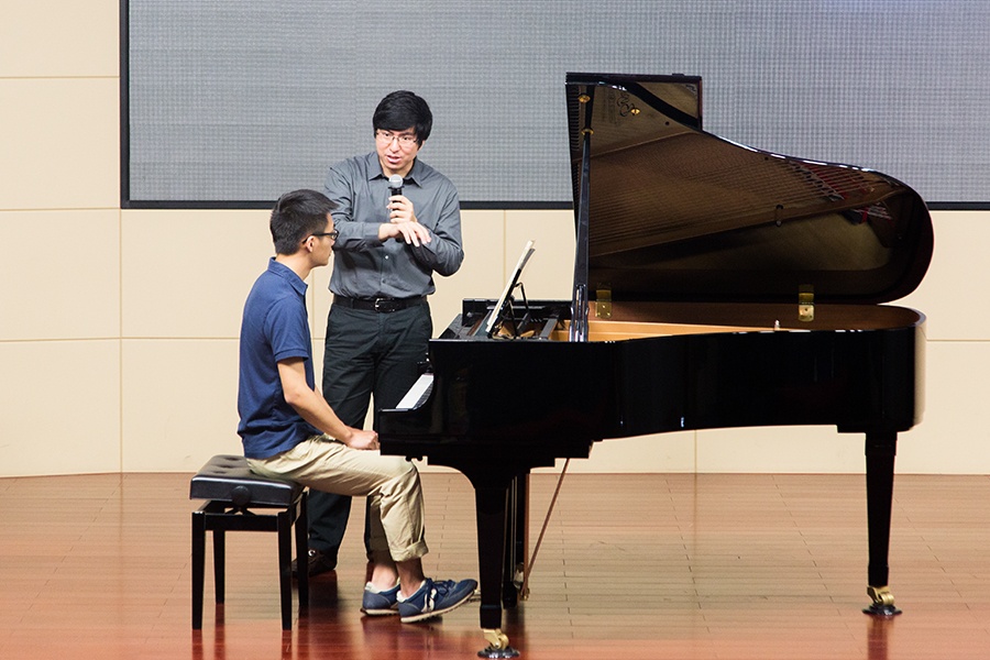 邹翔演绎肖邦全套钢琴练习曲音乐会成功举办