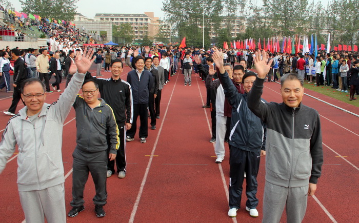 Zhejiang University 2013 Sports Meeting Kicked Off